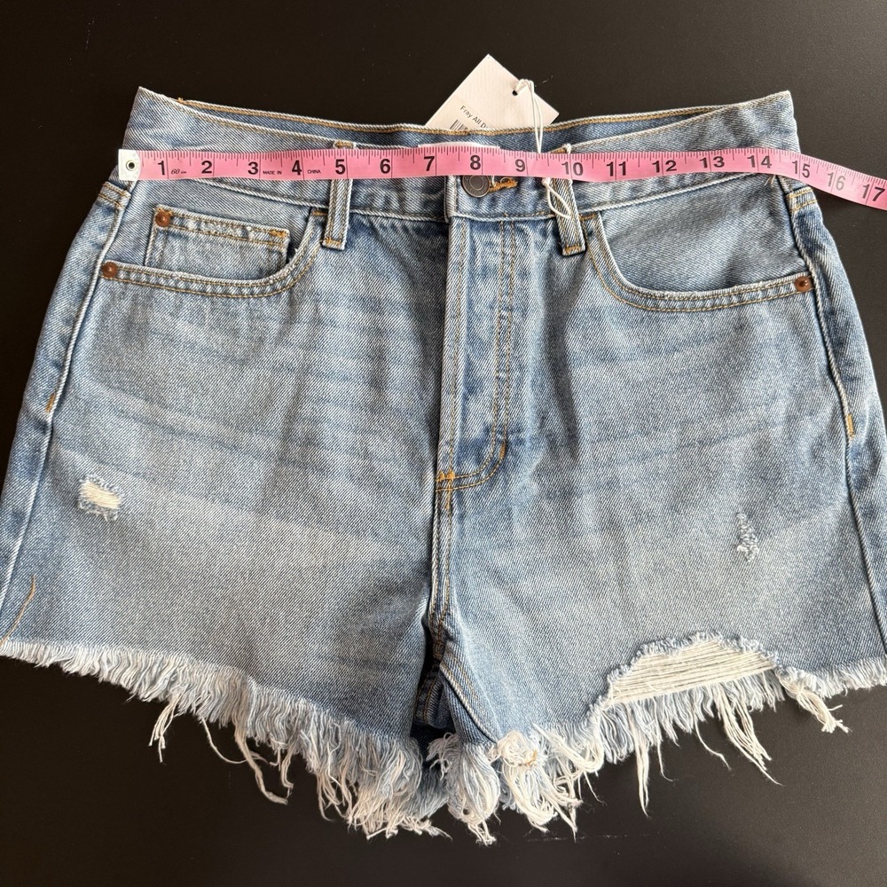 Cello Distressed Cut Off Denim Shorts Size Medium New With Tags - Picture 6 of 6